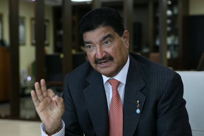 B R Shetty